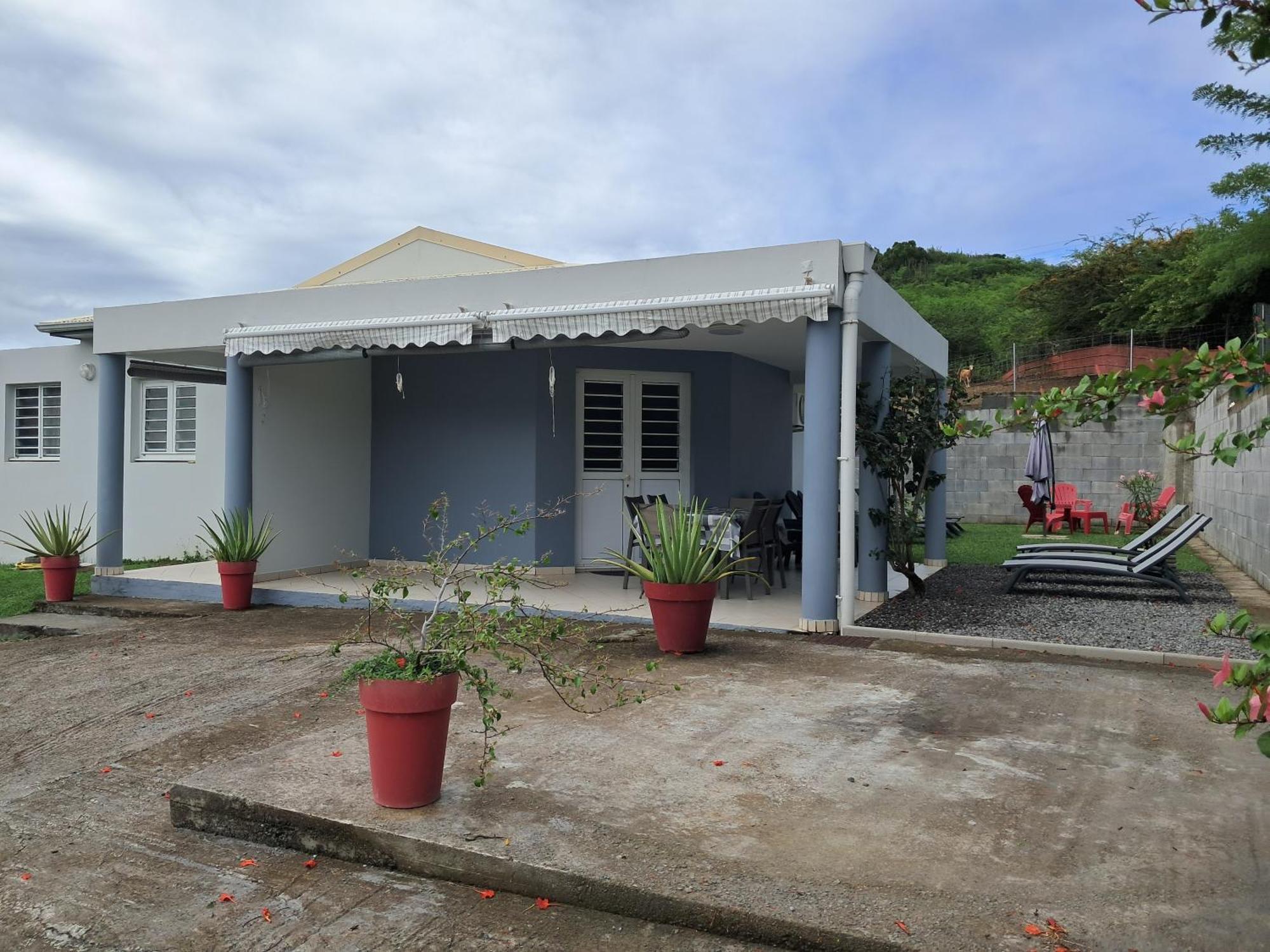 Location Villa Sainte-Anne - Martinique. エクステリア 写真